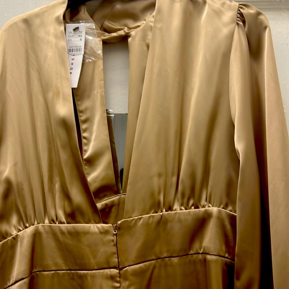 Topshop size 8 gold dress open in the back and open the front